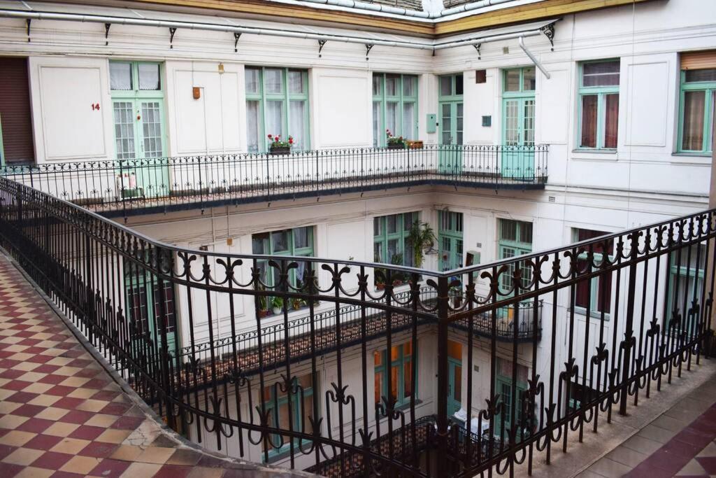 Cosy Apartment Just Next To Parliament بودابست المظهر الخارجي الصورة